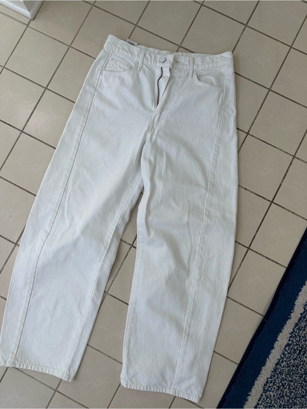 White Full-Pipe Ankle Jeans - Mother Superior